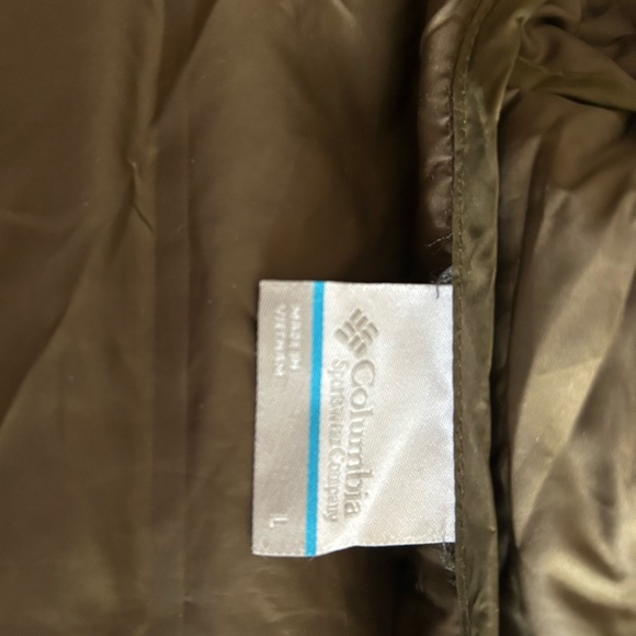 Men’s large forest green Columbia puffer jacket. - Picture 2 of 4